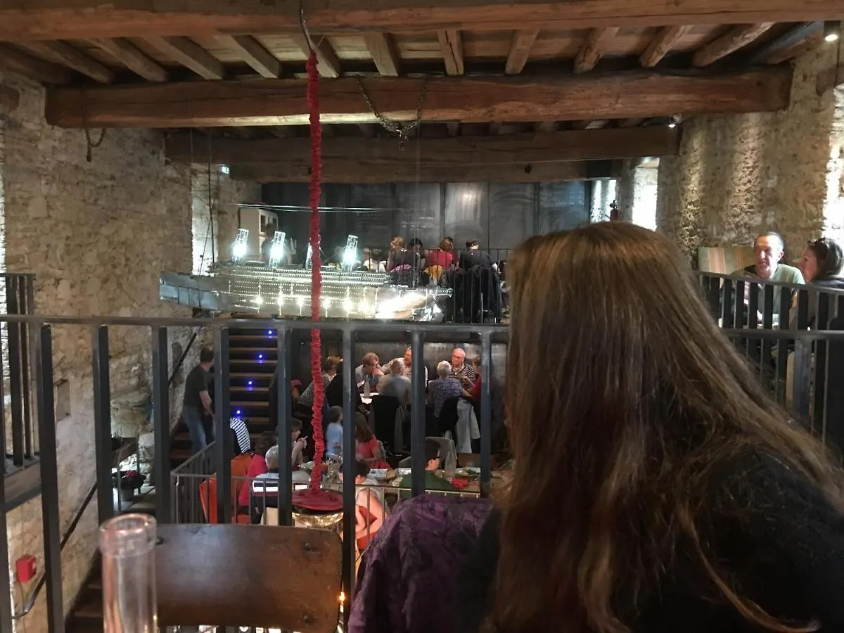 Aux Petits Bonheurs, Gites Culturel A La Roche Bernard Ferel 0*,  France