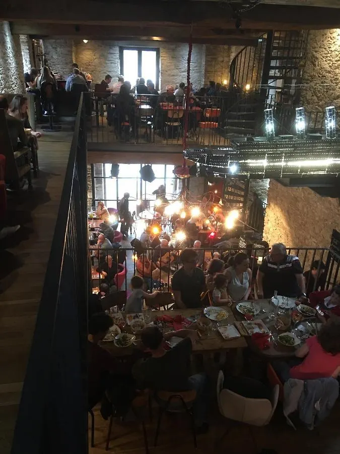 Aux Petits Bonheurs, Gites Culturel A La Roche Bernard Ferel 0*,  France